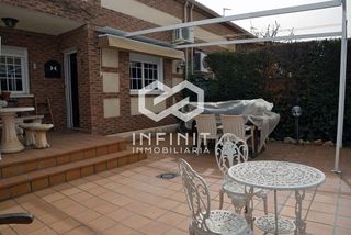 Casa pareada en venta en Villanueva de la Torre