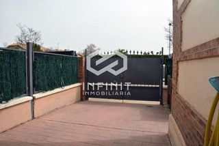 Casa pareada en venta en Villanueva de la Torre