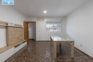 Casa adosada en venta en Maracena