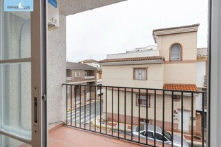 Casa adosada en venta en Maracena