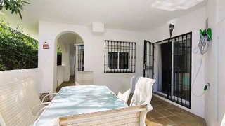 Piso en venta en Los Naranjos - Las Brisas en Marbella