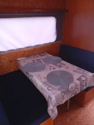 Caravana Adrià 750 kg