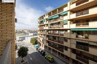 Piso en venta en Pajaritos - Plaza de Toros en Granada
