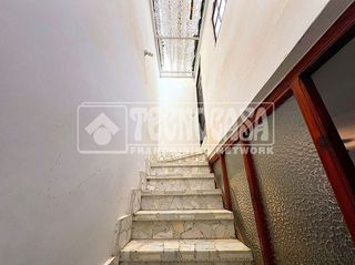 Casa adosada en venta en Consuegra