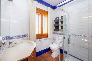Chalet en venta en Baza