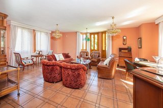 Chalet en venta en Baza