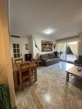 Piso en venta en Nueva Andalucía centro en Marbella