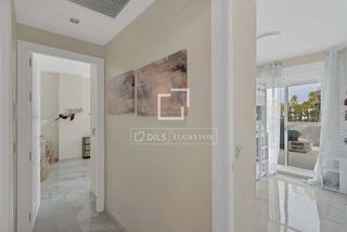 Ático en venta en Nueva Andalucía centro en Marbella