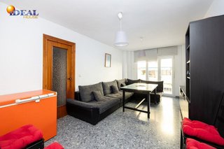 Piso en venta en Pajaritos - Plaza de Toros en Granada