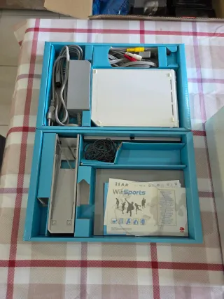 Nintendo Wii Bianca con Cavi e Scatolo