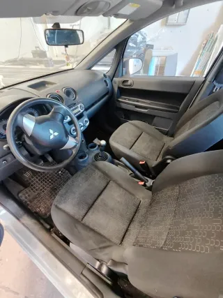 Mitsubishi Colt 2010