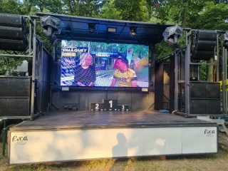 Camión escenario