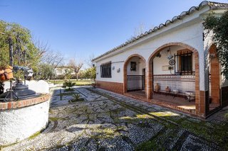 Chalet en venta en Ogíjares