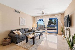 Piso en venta en Puerto de la Duquesa en Manilva