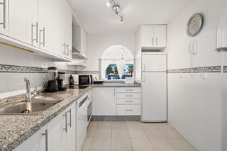 Piso en venta en Puerto de la Duquesa en Manilva