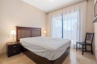 Piso en venta en Puerto de la Duquesa en Manilva