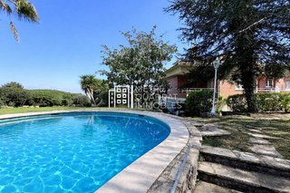 Chalet en venta en Corbera de Llobregat