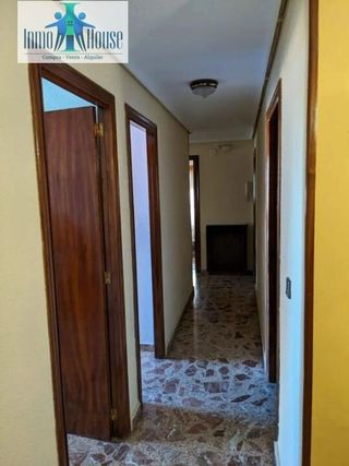 Piso en venta en Santa Cruz - Industria - Polígono Campollano en Albacete