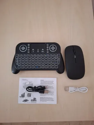 Mini teclado y ratón inalámbricos