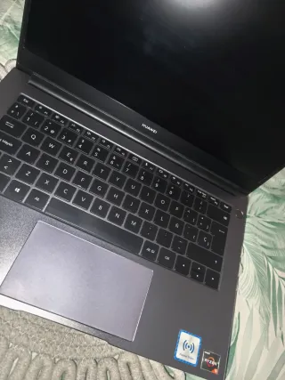 Huawei Matebook D14 AMD Ryzen 5