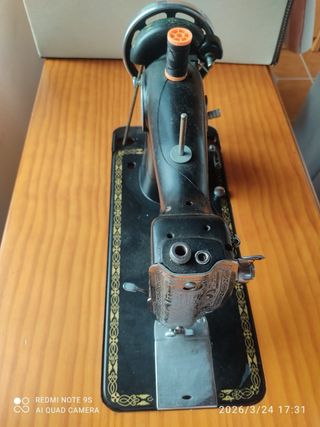 Máquina de coser Sigma antigua