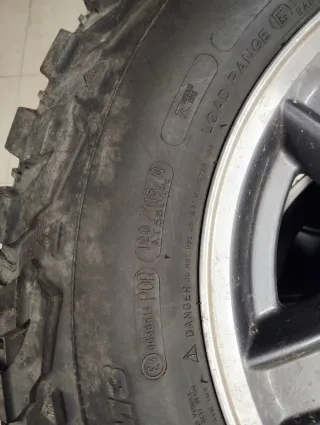 Llantas y Neumáticos Jeep KJ