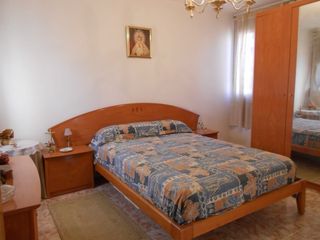Se vende piso junto Avd. La Fama/Vistabella
