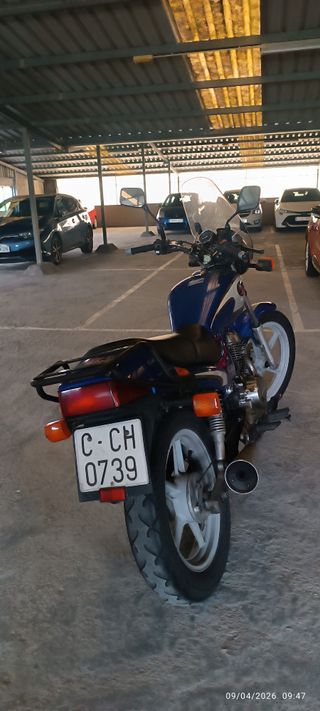 Moto Honda CB250 Azul Plata