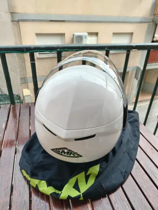 Casco de moto smk blanco