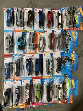 Lote de Coches Hot Wheels y Matchbox
