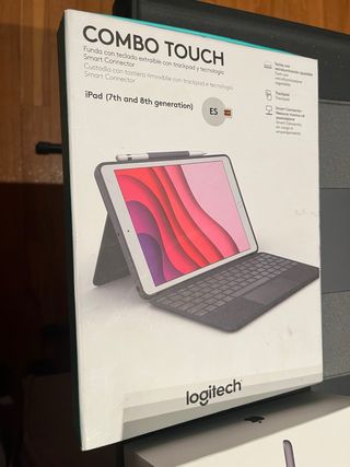iPad 7ª Gen + Funda Teclado Logitech Combo Touch