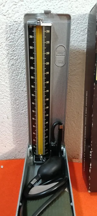 Misuratore Pressione Vintage Scatola Metallo Japan