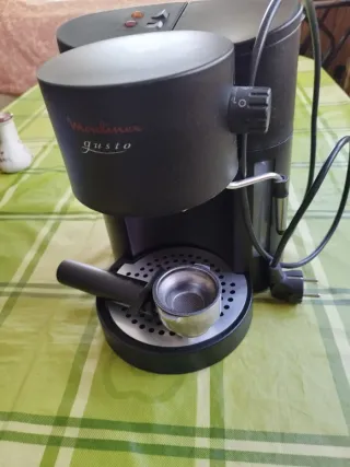 Cafetera Moulinex Gusto Negra