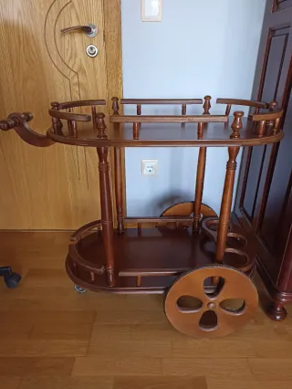 Mesa decorativa de madera