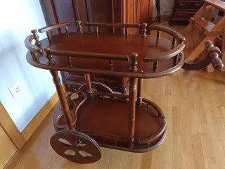 Mesa decorativa de madera