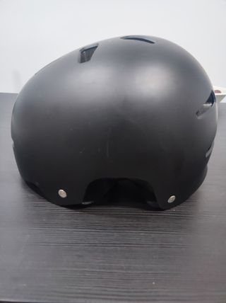Casco y Protecciones Negro Mate Nuevos