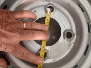Llanta remolque 13' 4 agujeros 4Jx13H ET0