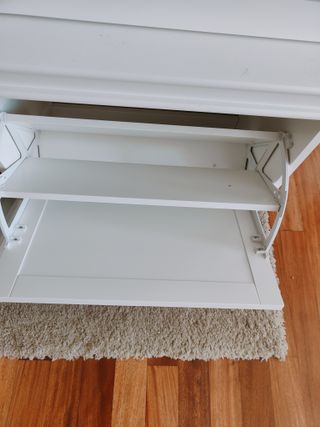 Zapateros blancos de madera