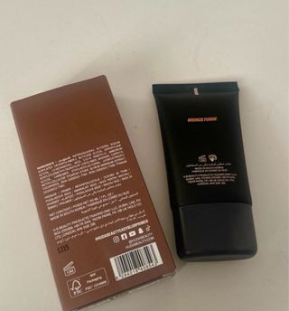 Huda Beauty Easy Blur Primer