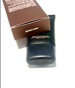 Huda Beauty Easy Blur Primer