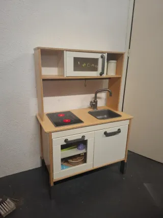 Cocinita de madera para niños