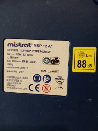 Bomba de aire eléctrica azul