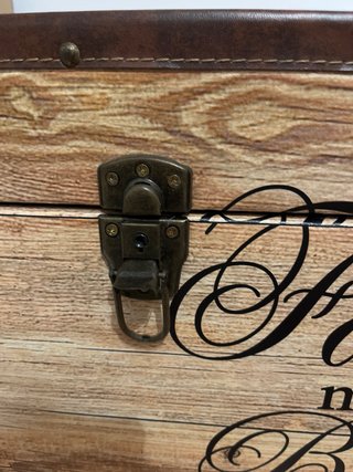 Baúl decorativo melamina forrada y metal