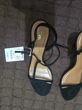 Sandalias T38 Zara Negras