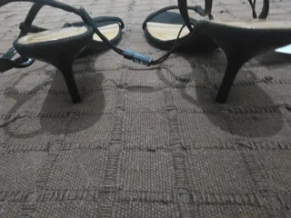 Sandalias T38 Zara Negras