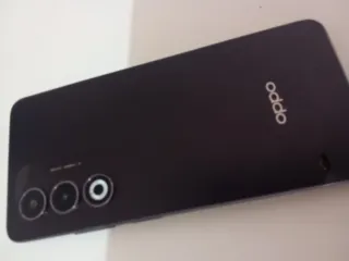 Móvil Oppo Negro mira la descripción