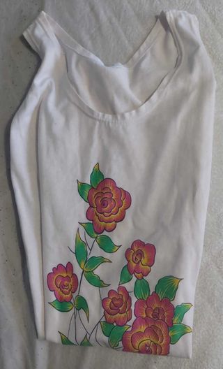 Camiseta tirantes flores