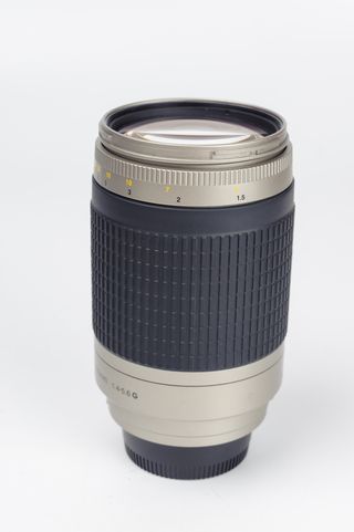 Objetivo Nikon AF Nikkor 70-300mm + Parasol