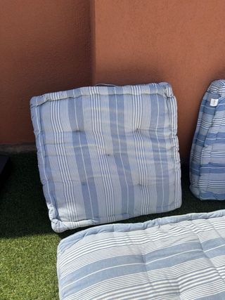 Cojines para palets azules y blancos