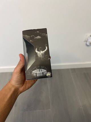 Juego UFC 5 PS5 + REGALO (Caja Figuras UFC)